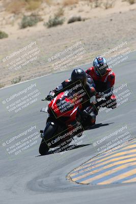 media/Apr-09-2023-SoCal Trackdays (Sun) [[333f347954]]/Turn 10 (115pm)/